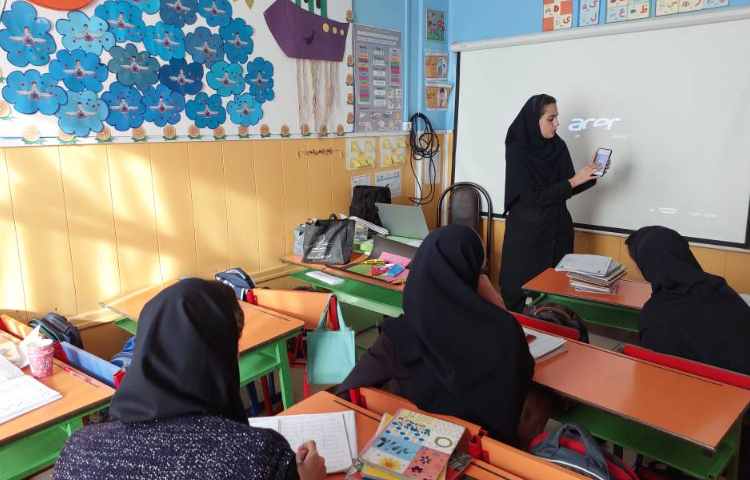 جلسه ایده پردازی گروه زبان 1