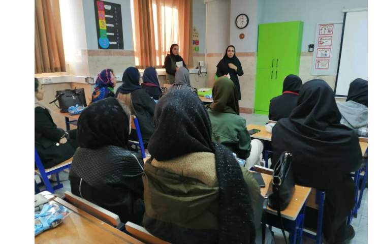 جلسه با اولیا دانش آموزان پایه اول