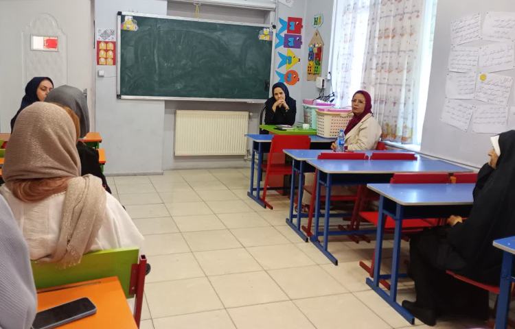 جلسه با اولیا پایه پیش دبستان 2
