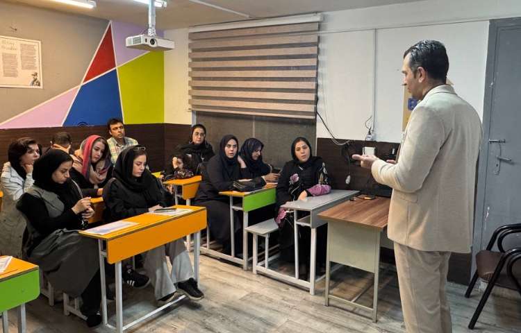 جلسه تحویل کارنامه 10