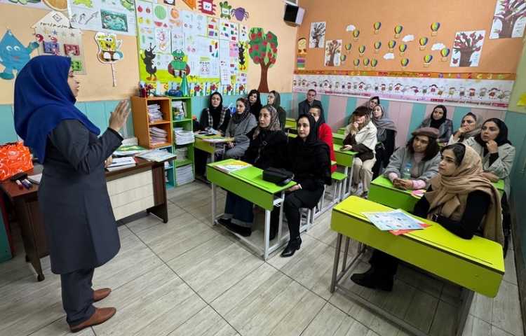 جلسه تحویل کارنامه 2