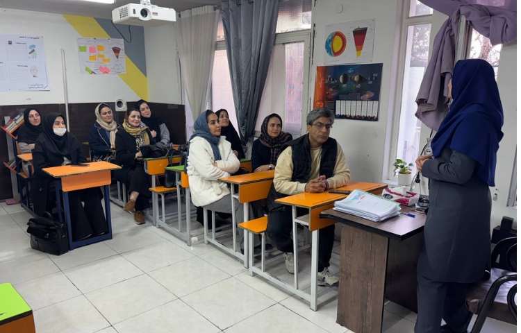 جلسه تحویل کارنامه 4