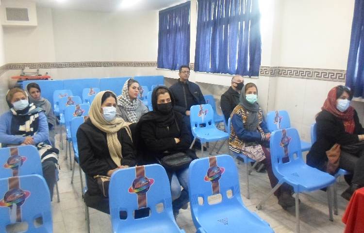 جلسه توجیهی کارنامه زبان انگلییس 4