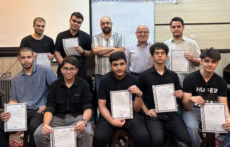 جلسه توزیع کارنامه تابستانه پایه دواردهم