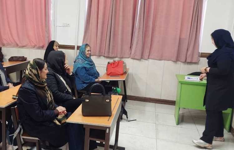 جلسه دانش افزایی اولیا و مربیان 6