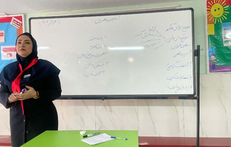 جلسه دانش افزایی ویژه پرسنل اجرایی دبستان 5