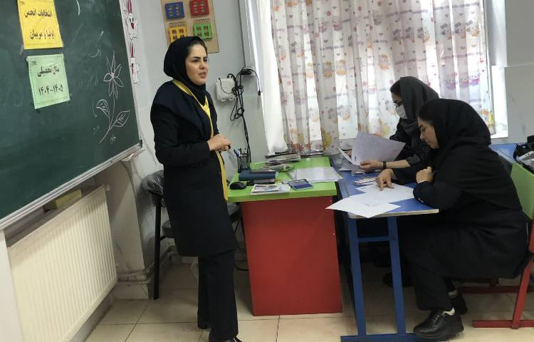 جلسه روش کار معلمان 4