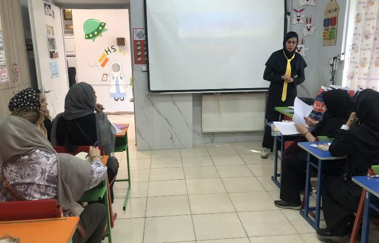 جلسه روش کار معلمان 4