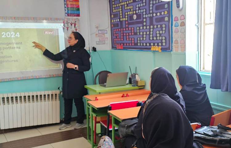 جلسه سوپروایزر با همکاران زبان 3