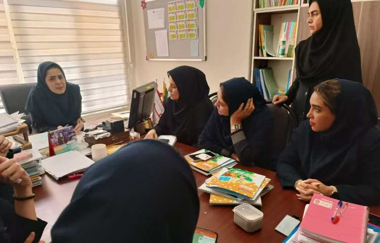 جلسه شورای آموزگاران 1