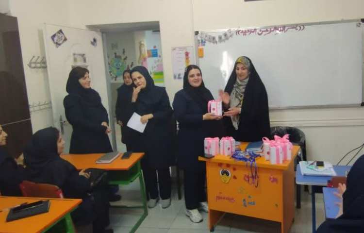 جلسه شورای دبستان 12