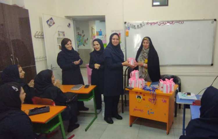 جلسه شورای دبستان 13