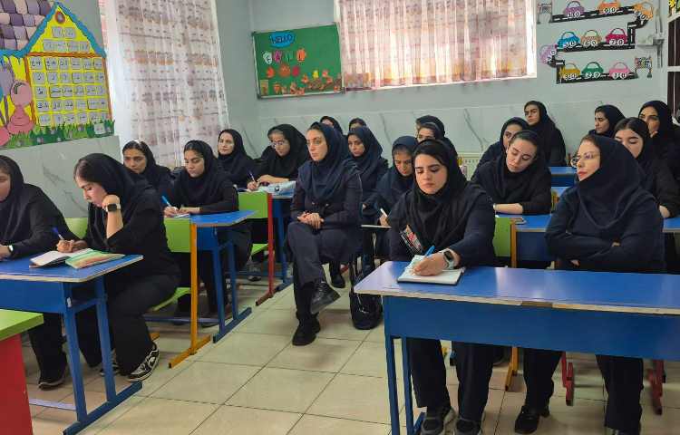 جلسه شورای دبستان 5