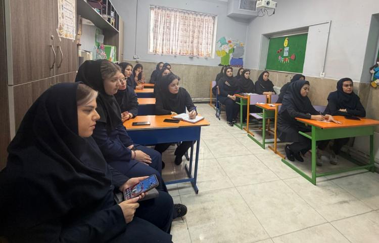 جلسه شورای دبستان 7