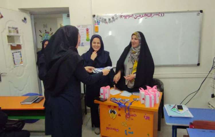 جلسه شورای دبستان 8