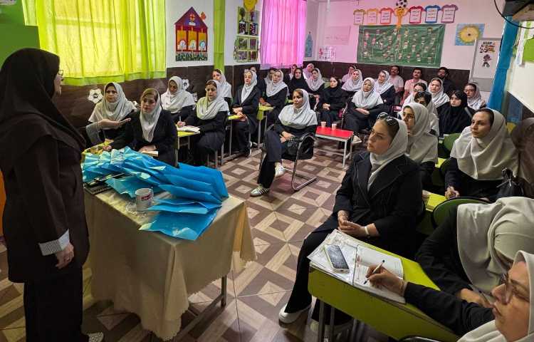 جلسه شورای معلمین 12