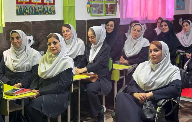 جلسه شورای معلمین 7