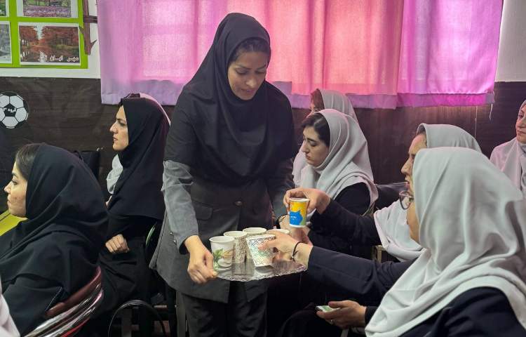 جلسه شورای معلمین 8