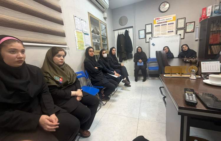 جلسه شورای هفتگی آموزگاران 1