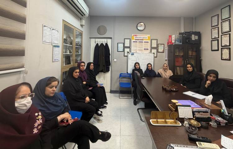جلسه شورای هفتگی آموزگاران 2
