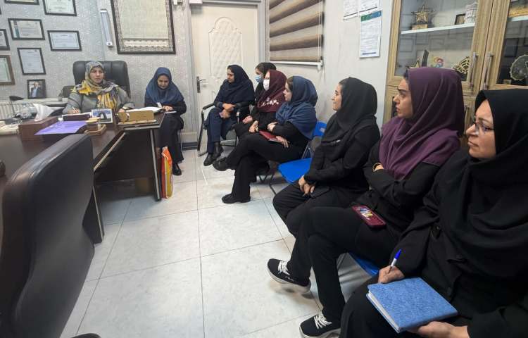 جلسه شورای هفتگی آموزگاران