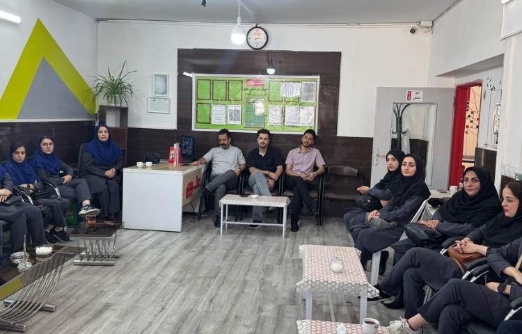 جلسه قدردانی از آموزگاران 4