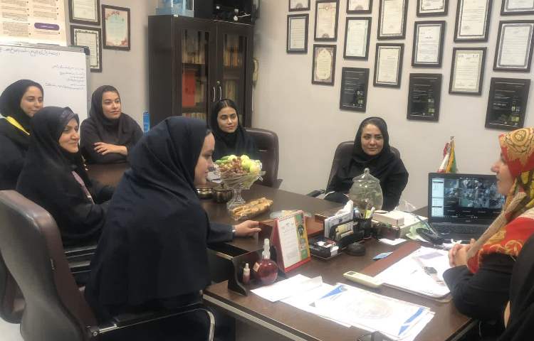 جلسه مدیریت با همکاران فوق برنامه 2