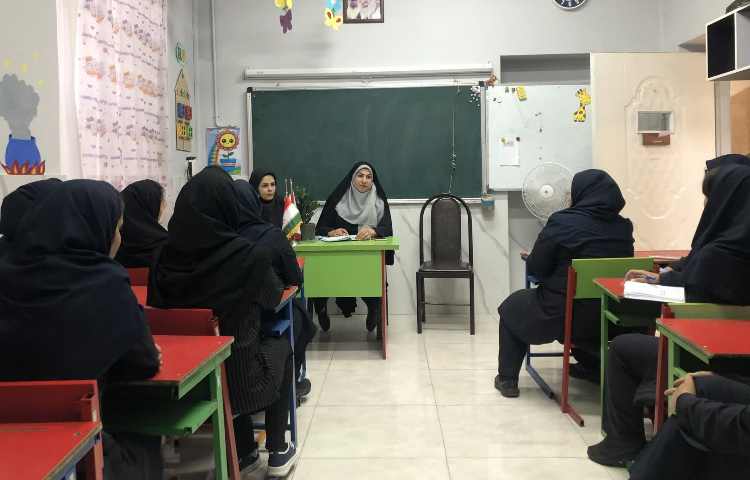 جلسه مدیریت با همکاران 5