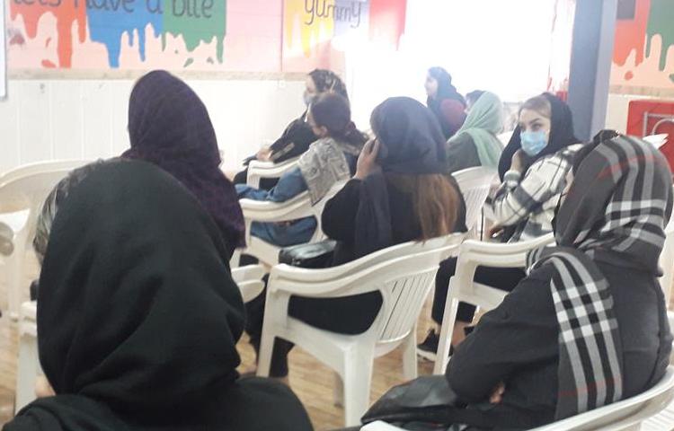 جلسه مشاوره دانش آموزان پایه چهارم و پنجم دبستان علوی 3