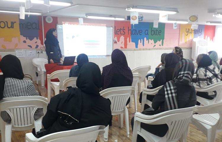 جلسه مشاوره دانش آموزان پایه چهارم و پنجم دبستان علوی 6