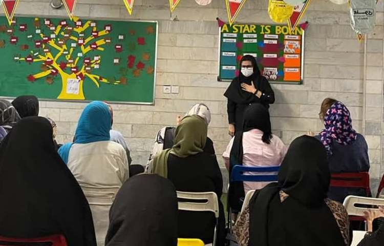 جلسه معارفه دبیران و دانش افزایی پایه نهم 6