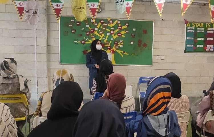 جلسه معارفه دبیران و دانش افزایی پایه هشتم 5