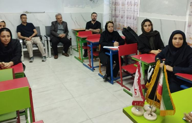 جلسه معارفه و توجیه پایگاه تابستان 11