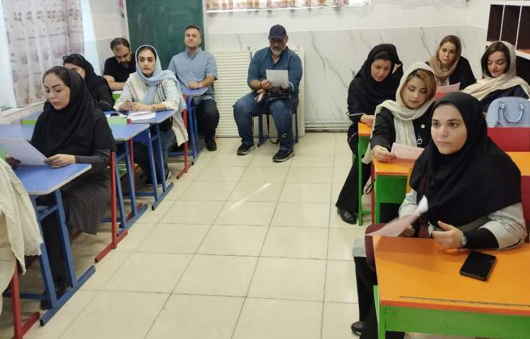 جلسه معارفه و توجیه پایگاه تابستان 4