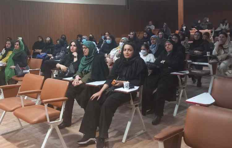 جلسه معاون آموزشی برای امتحانات نهایی سال نهم 3