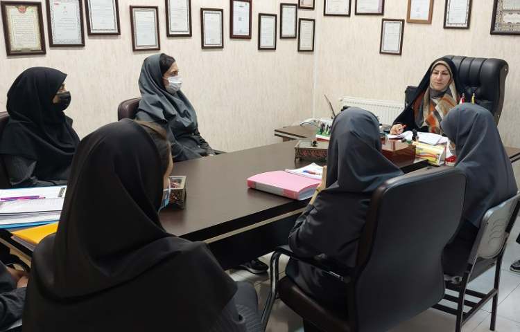 جلسه هفتگی دپارتمان زبان 2