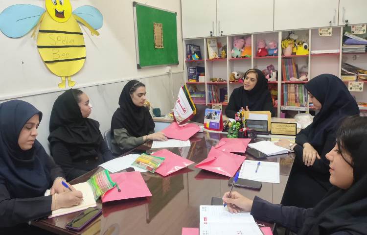 جلسه هماهنگی دپارتمان زبان 1