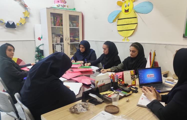 جلسه هماهنگی دپارتمان زبان 2