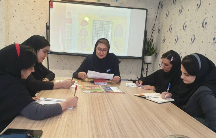 جلسه همکاران زبان با سوپروایزر 1