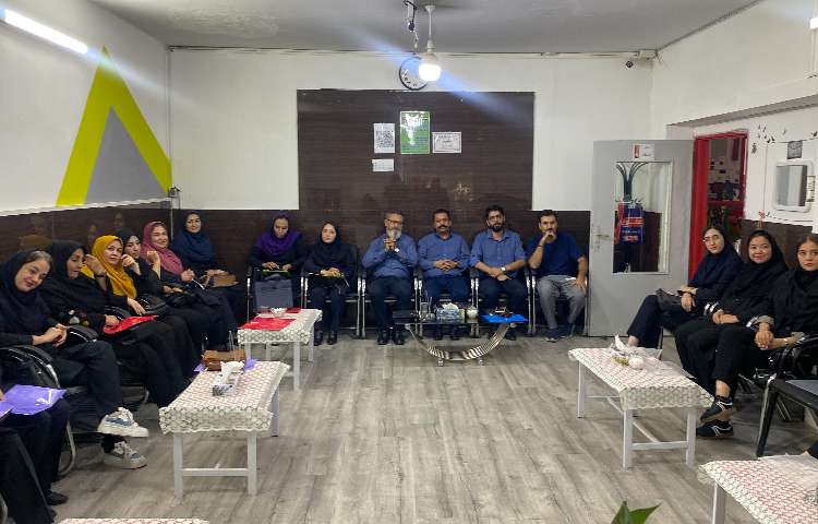 جلسه هم اندیشی معلمین 4