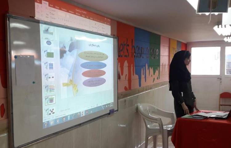 جلسه کارگروه مشاوره دانش آموزان پایه اول 3