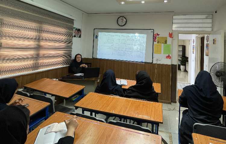 جلسه کیفیت بحشی و دانش افزایی پرسنل 2