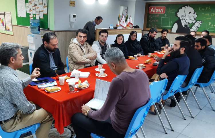 جلسه کیفیت بخشی دبیران و کادر اجرایی 2