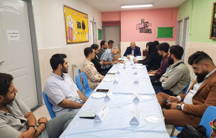 جلسه کیفیت بخشی دبیران و کادر اجرایی 3