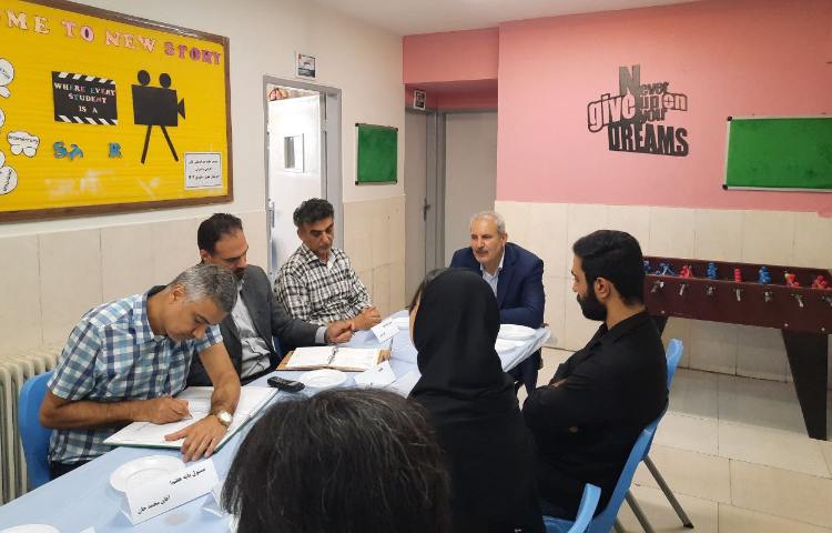 جلسه کیفیت بخشی دبیران و کادر اجرایی