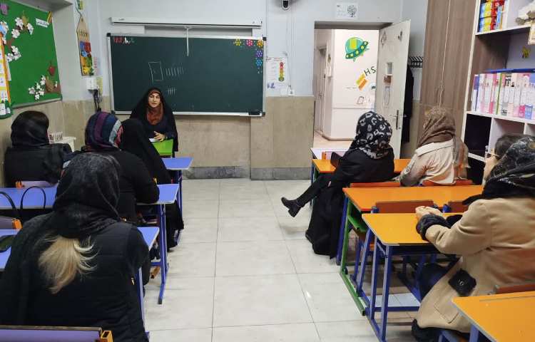 جلسه گزارش روند عملکرد پاییز 1