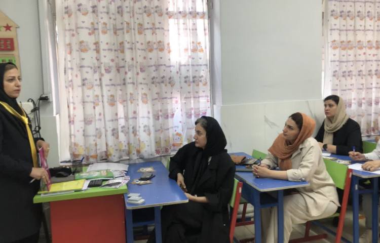 جلسه‌ی روش کار معلمان 6