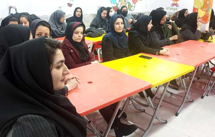 جلسه ی شورای آموزگاران 4