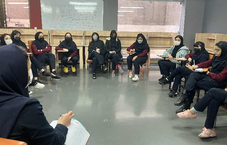 جلسه ی شورای دانش اموزی