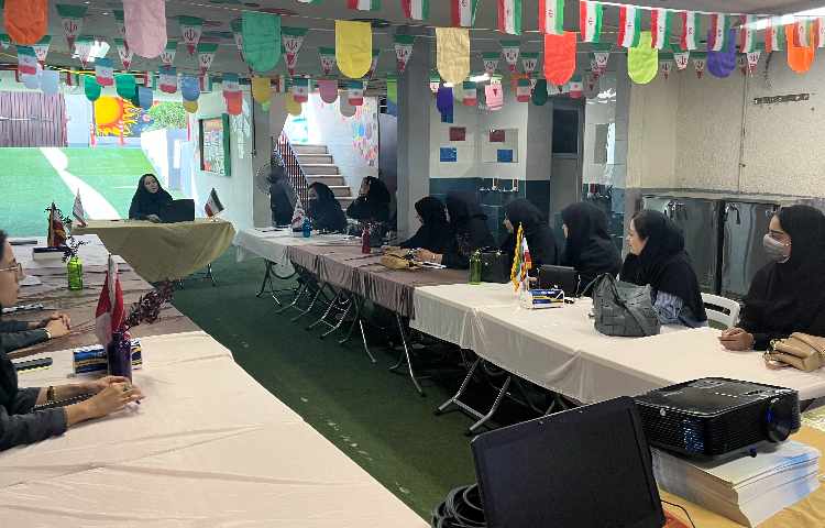 جلسه ی شورای دبیران